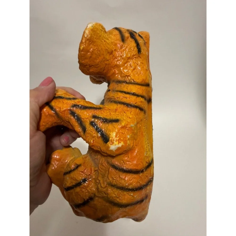 Vintage Large Resin Tiger Figurine – Retro Jungle Cat Décor -‎ not a toy